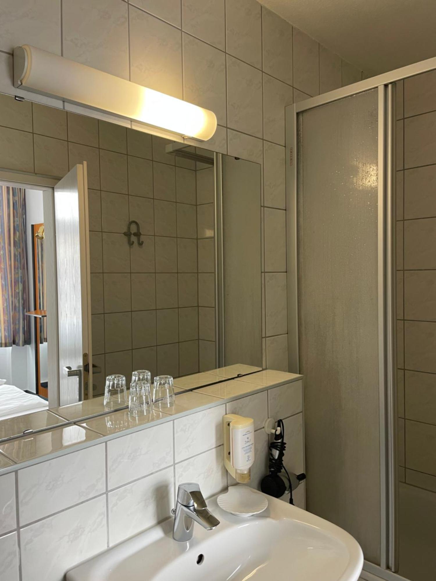 Hotel Krone Arnstadt Bagian luar foto